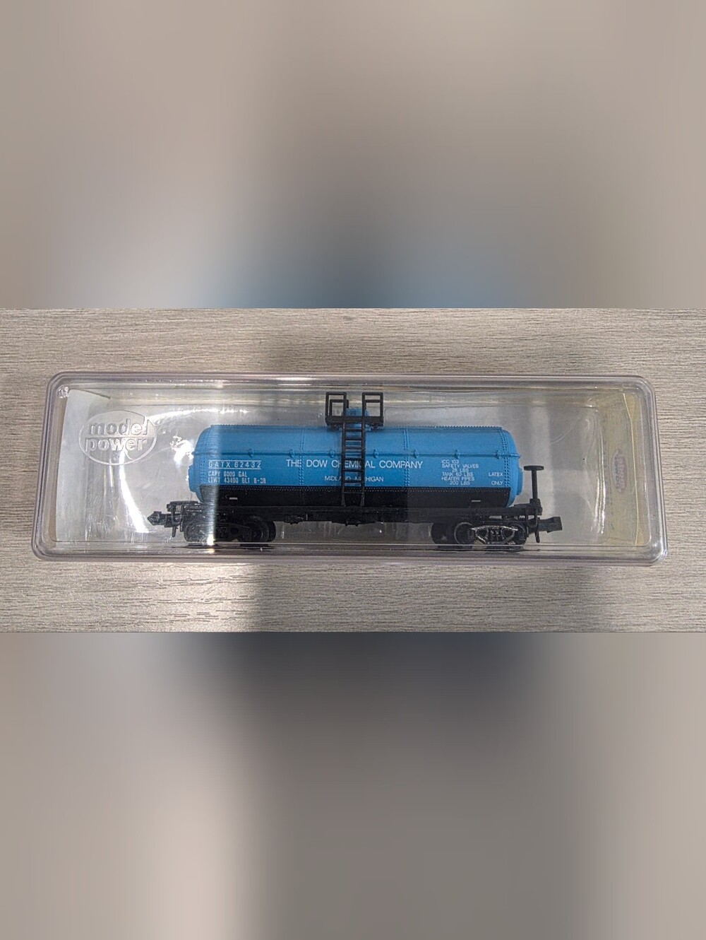 Model Power N Scale The Dow Chemical Company Chemical Tank Car